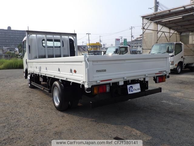 mazda titan 2018 CFJ1380141 image 2