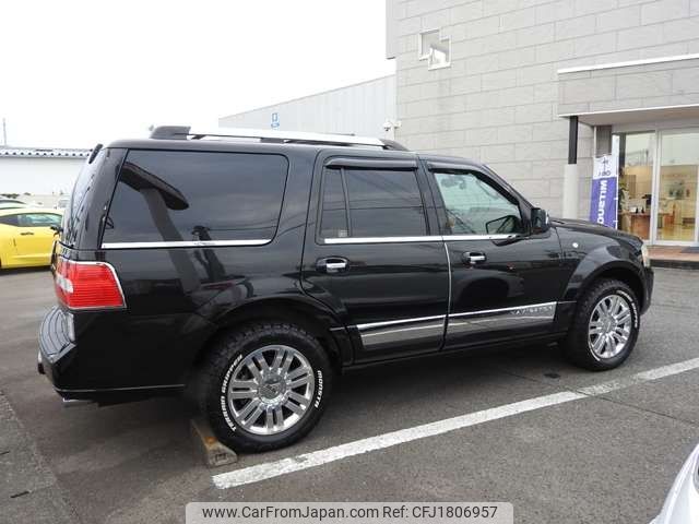 lincoln navigator 2012 CFJ1806957 image 2