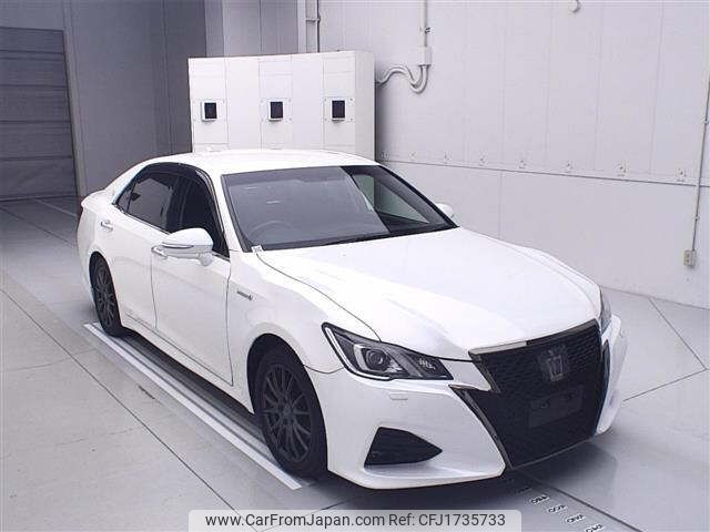 toyota crown 2016 CFJ1735733 image 1