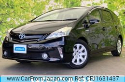 toyota prius-α 2012 CFJ1631437