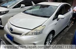 toyota prius-α 2011 CFJ9871110