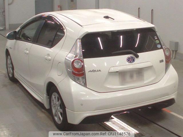toyota aqua 2013 quick_quick_DAA-NHP10_NHP10-6132507 image 2