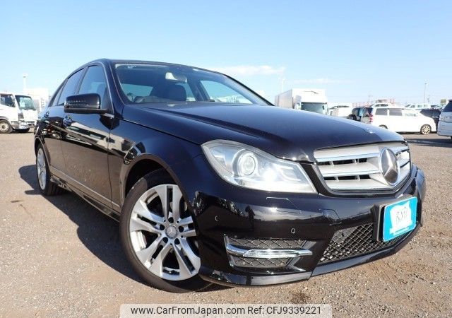 mercedes-benz c-class 2013 REALMOTOR_N2023120317F-24 image 2