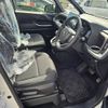 toyota noah 2022 quick_quick_6AA-ZWR90W_0009080 image 6