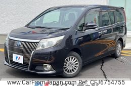 toyota esquire 2015 CFJ6754755