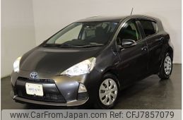 toyota aqua 2013 -TOYOTA--AQUA DAA-NHP10--NHP10-2142417---TOYOTA--AQUA DAA-NHP10--NHP10-2142417-