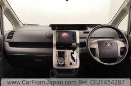 toyota voxy 2009 504928-931648