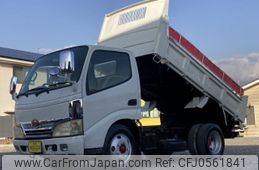 hino dutro 2005 GOO_NET_EXCHANGE_0803477A20241214G001