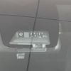 toyota voxy 2017 quick_quick_ZRR80W_ZRR80-0370435 image 6