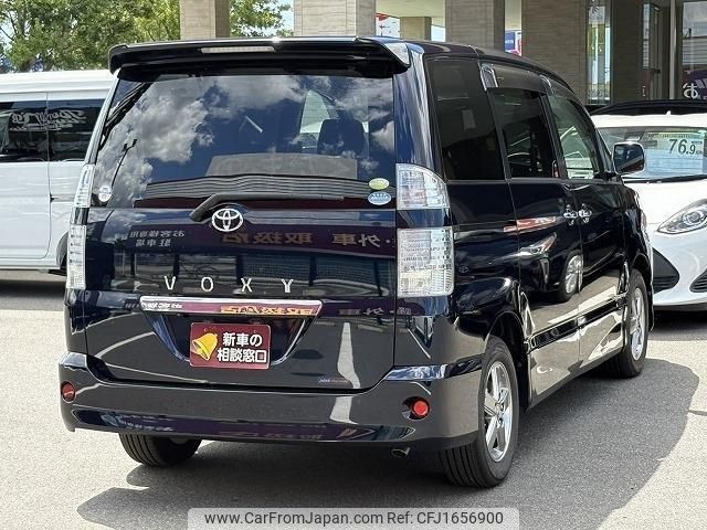 toyota voxy 2006 CFJ1656900 image 2