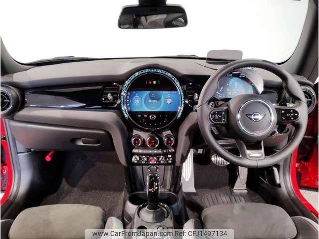 mini mini-others 2023 quick_quick_3BA-XRJCWMW_WMW72DH0802U96252 image 2