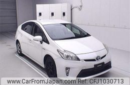 toyota prius 2013 CFJ1030713