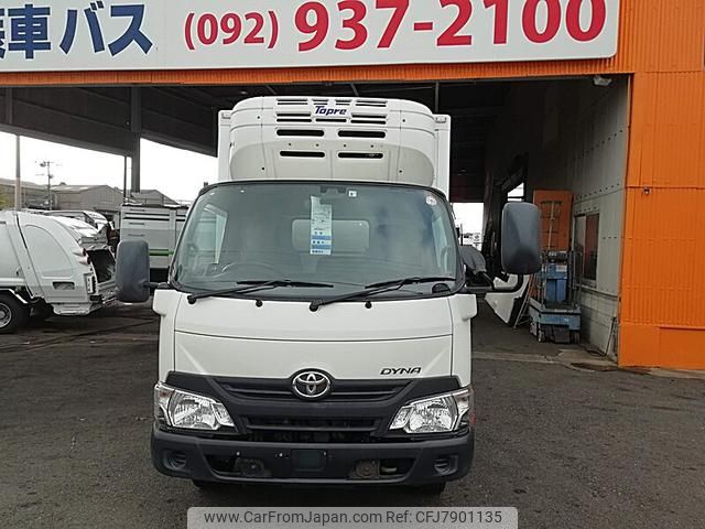 toyota dyna-truck 2017 GOO_NET_EXCHANGE_0803382A30221013W005 image 2