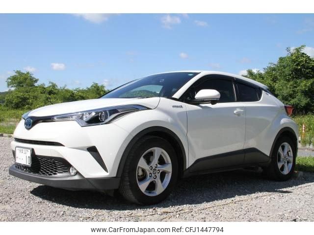 toyota c-hr 2017 quick_quick_DAA-ZYX10_ZYX10-2087639 image 1