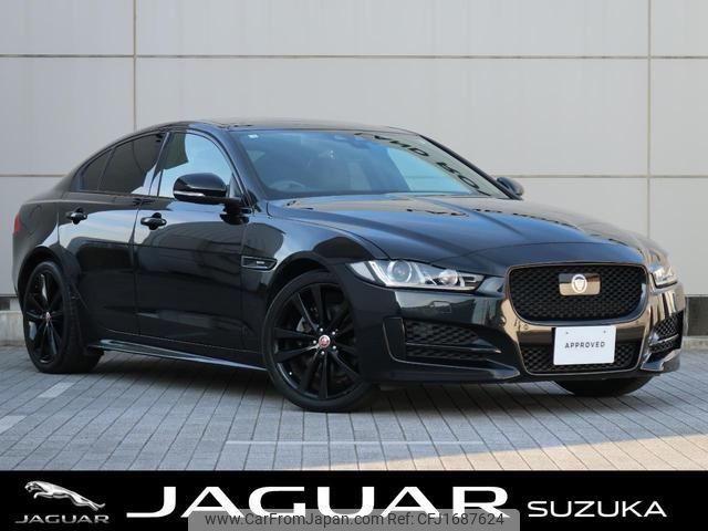 jaguar xe 2016 CFJ1687624 image 1