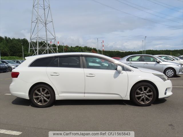 toyota avensis 2013 CFJ1565843 image 1
