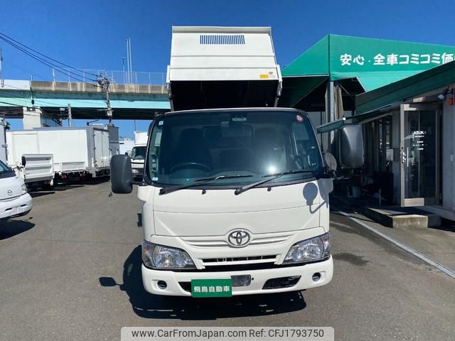 toyota dyna-truck 2017 CFJ1793750 image 2