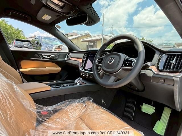 volvo v60 2024 quick_quick_5AA-ZB420TM2_YV1ZWK8M8R2619529 image 2
