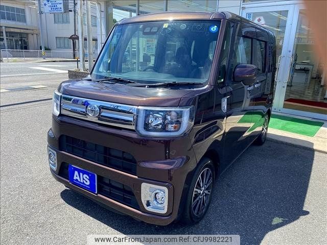 toyota pixis-mega 2018 -TOYOTA--Pixis Mega DBA-LA700A--LA700A-0013838---TOYOTA--Pixis Mega DBA-LA700A--LA700A-0013838- image 1