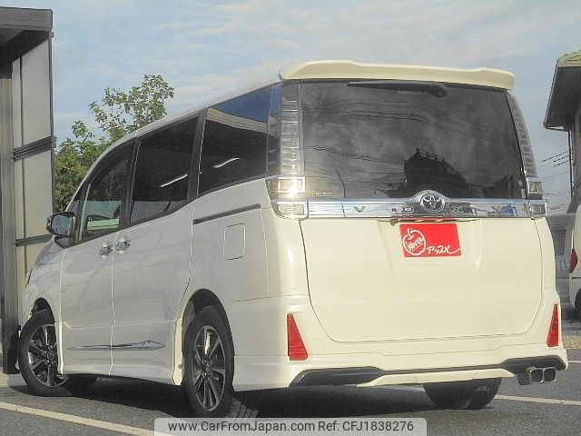 toyota voxy 2021 CFJ1838276 image 2
