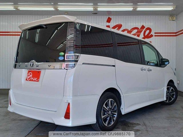 toyota voxy 2018 -TOYOTA--Voxy ZRR80W--0398630---TOYOTA--Voxy ZRR80W--0398630- image 2