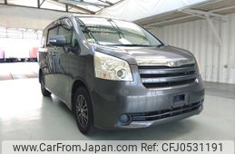 toyota noah 2010 ENHANCEAUTO_1_ea291340