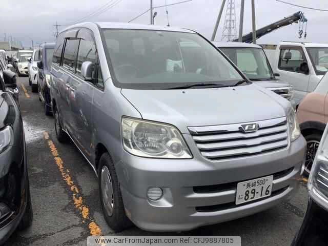 toyota noah 2003 -TOYOTA 【長崎 500ﾆ8916】--Noah AZR60G--0222799---TOYOTA 【長崎 500ﾆ8916】--Noah AZR60G--0222799- image 1