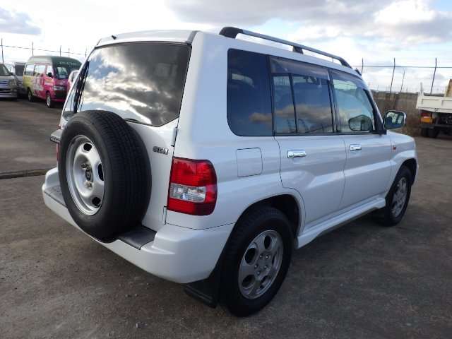 mitsubishi pajero-io 2001 171130173259 image 2