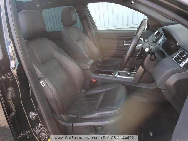 land-rover discovery-sport 2019 quick_quick_LC2NB_SALCA2AN0KH815960 image 2