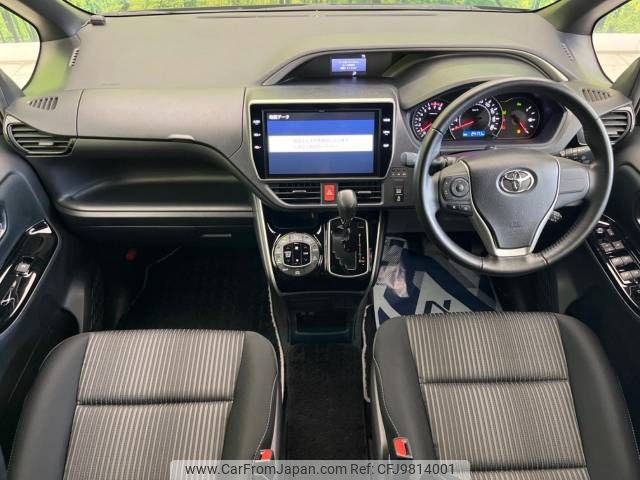 toyota voxy 2019 -TOYOTA--Voxy DBA-ZRR80W--ZRR80-0535173---TOYOTA--Voxy DBA-ZRR80W--ZRR80-0535173- image 2