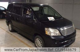 toyota noah 2004 CFJ9548679