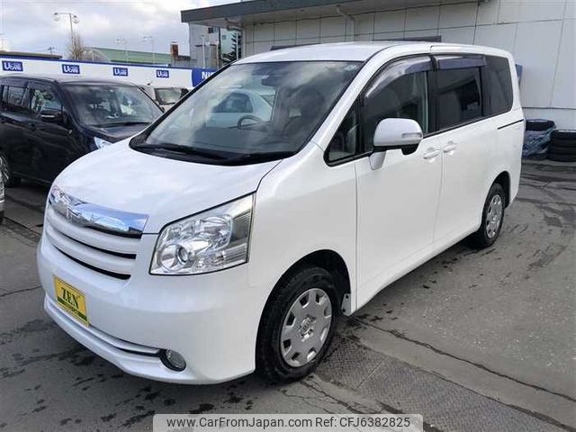 toyota noah 2008 769235-210307173536 image 1