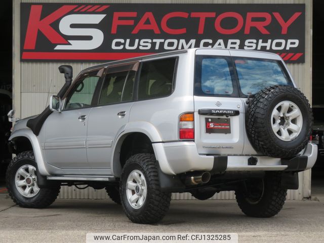 nissan safari 2000 1fd8d1f4c913bd62e5da7fdcf5d19f1b image 2