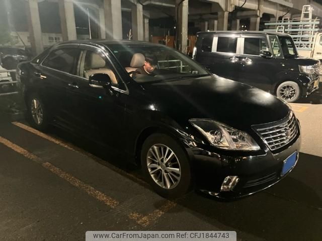 toyota crown 2011 CFJ1844743 image 2