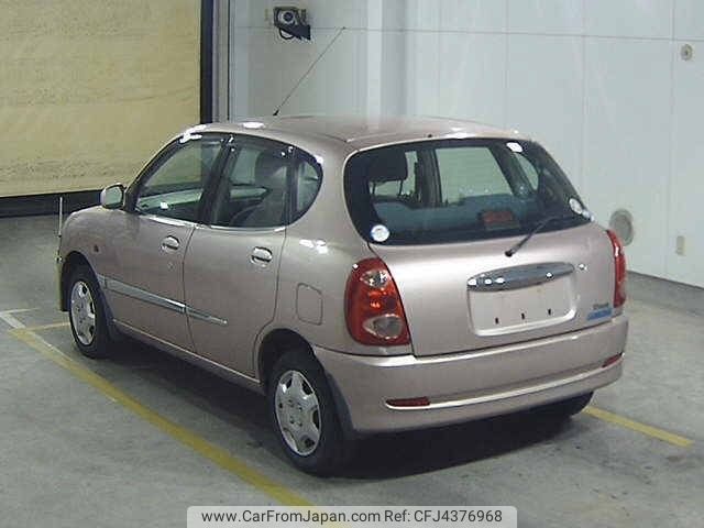 toyota duet 2002 CFJ4376968 image 2