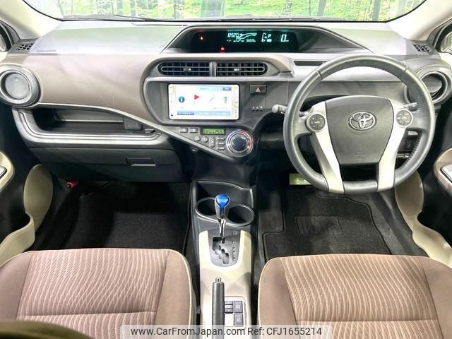 toyota aqua 2012 CFJ1655214 image 2