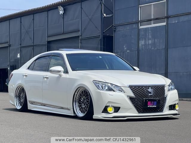 toyota crown 2013 GOO_JP_700030313530250717001 image 1