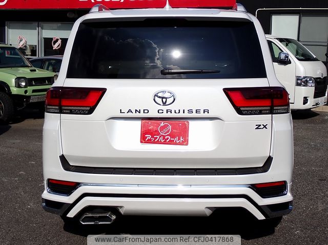 白熊 ミラバト TOYOTA LAND CRUISER ZX | 2024 | PEARL WHITE | 3121 km