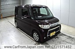 daihatsu tanto 2011 CFJ1571452