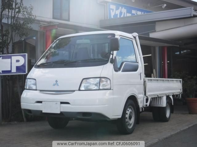 mitsubishi delica-truck 2003 quick_quick_TC-SK82TM_SK82TM-300664 image 1