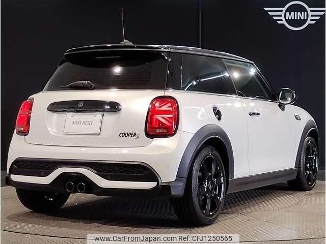 mini mini-others 2024 quick_quick_3BA-XR20MW_WMW52DH0202V08533 image 2