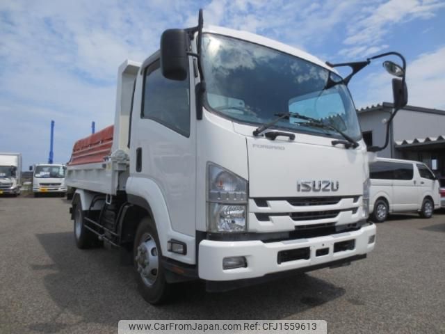 isuzu forward 2018 CFJ1559613 image 2