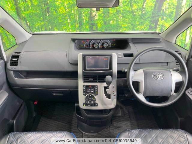 toyota voxy 2013 -TOYOTA--Voxy DBA-ZRR70G--ZRR70-0544611---TOYOTA--Voxy DBA-ZRR70G--ZRR70-0544611- image 2