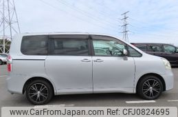 toyota noah 2007 NIKYO_FP70466