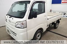 daihatsu-hijet-truck-2014-4413-car_9c616903-bd9f-47fd-858f-2a8abebf5604