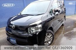 toyota voxy 2010 GOO_JP_700116120430250624002