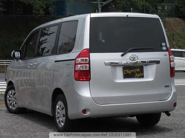 toyota noah 2010 TE3354 image 1