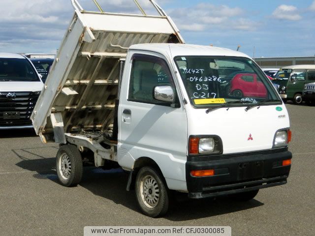 mitsubishi minicab-truck 1997 No.15636 image 2