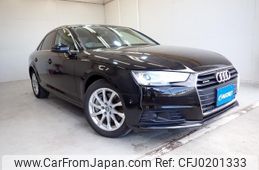 audi a4 2017 quick_quick_DBA-8WCYRF_WAUZZZF48HA068125