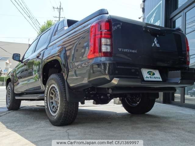 mitsubishi triton 2024 CFJ1369997 image 2